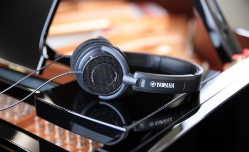 Digitales Klavier vs akustisches Klavier